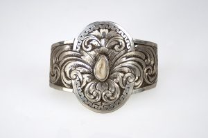 Bracelet with Elk Ivory